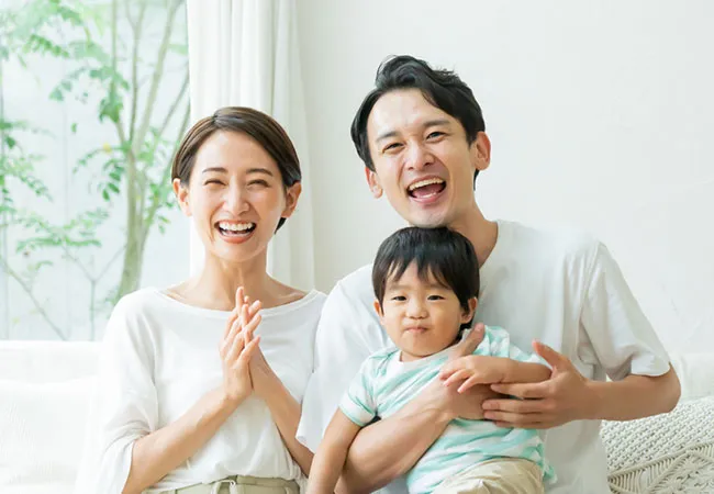 笑顔の家族イメージ