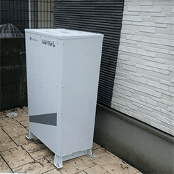 蓄電池を設置して地震も少し怖くなくなりました