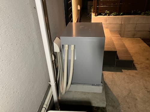 色んな業者に話を聞きましたがエコでんちの担当の方が誠実で大変良かったので導入しました